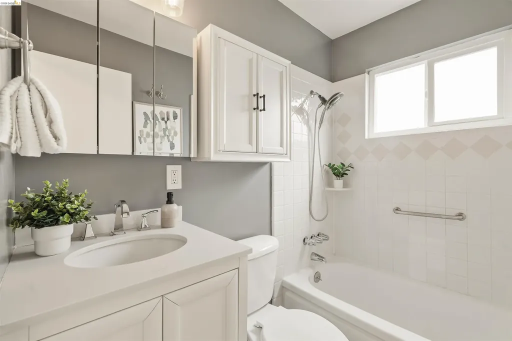 1722 Via Chorro San Lorenzo CA 94580