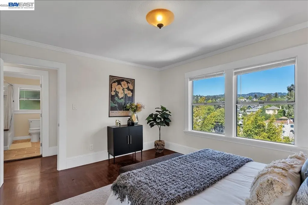 652 Valle Vista Avenue Oakland CA 94610