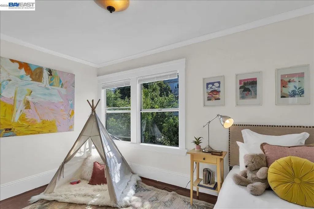 652 Valle Vista Avenue Oakland CA 94610