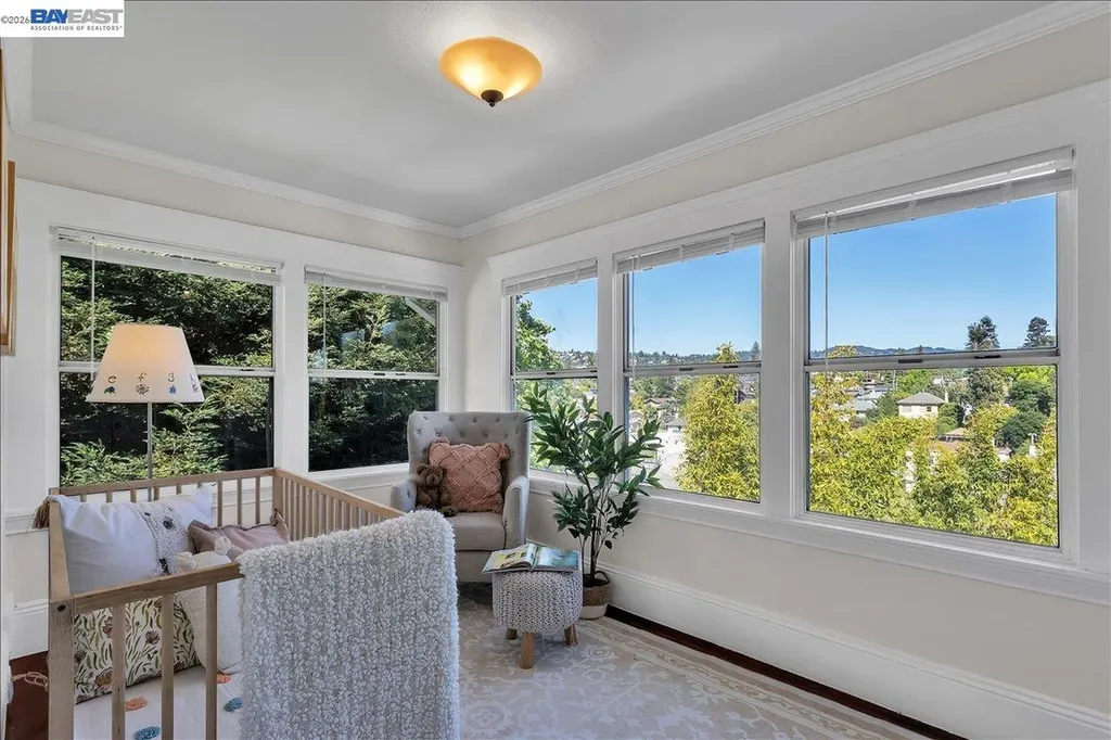 652 Valle Vista Avenue Oakland CA 94610