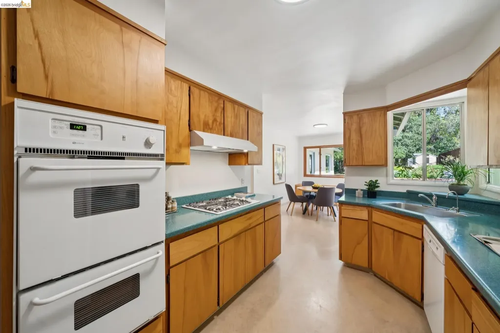 73 Kingston Road Kensington CA 94707
