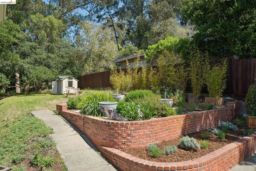 73 Kingston Road Kensington CA 94707