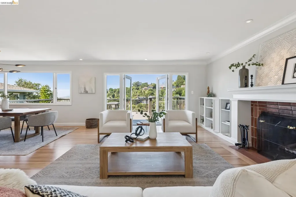 453 Scenic Avenue Piedmont CA 94611