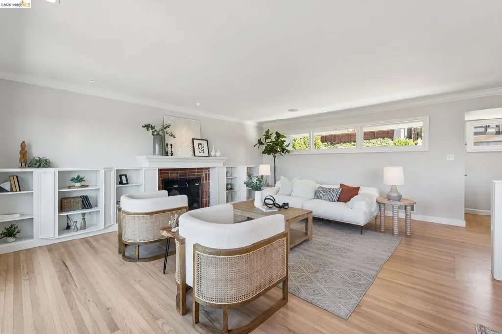 453 Scenic Avenue Piedmont CA 94611