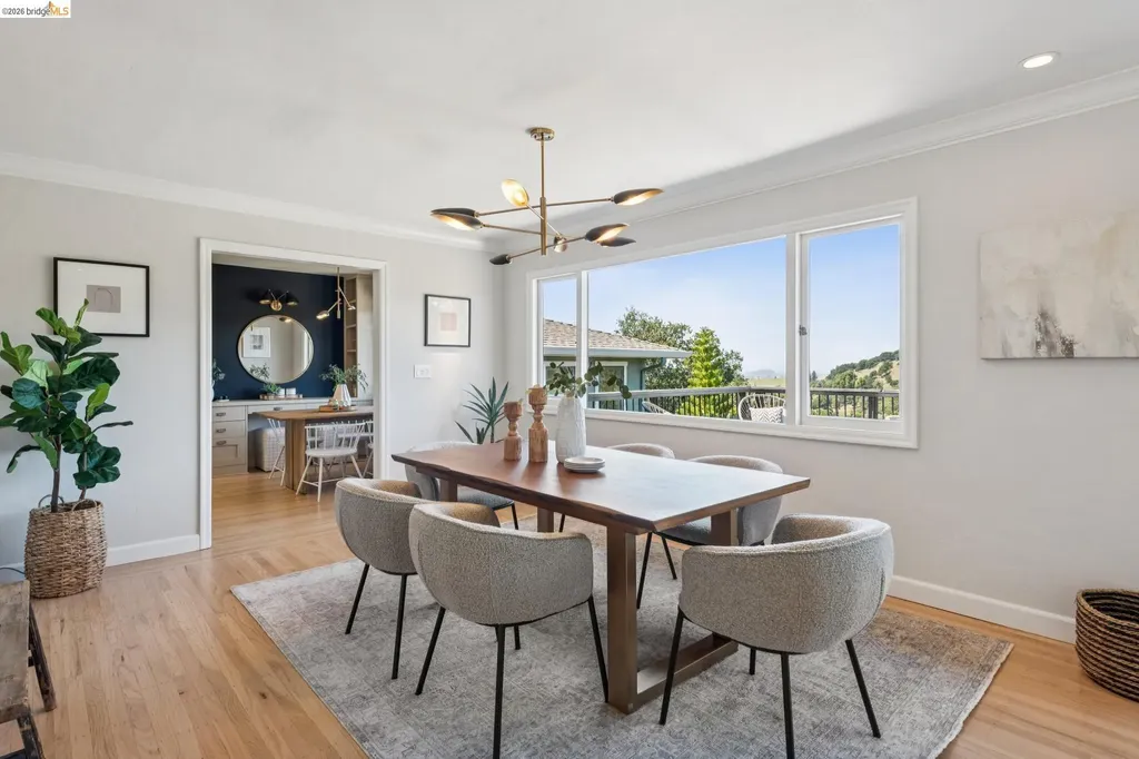 453 Scenic Avenue Piedmont CA 94611