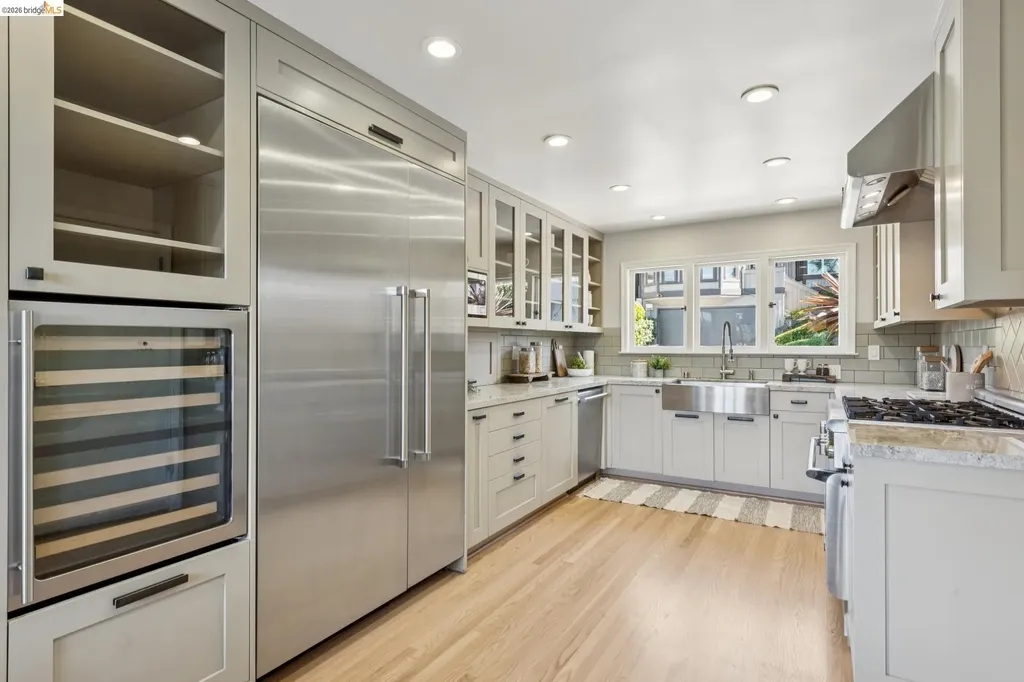 453 Scenic Avenue Piedmont CA 94611