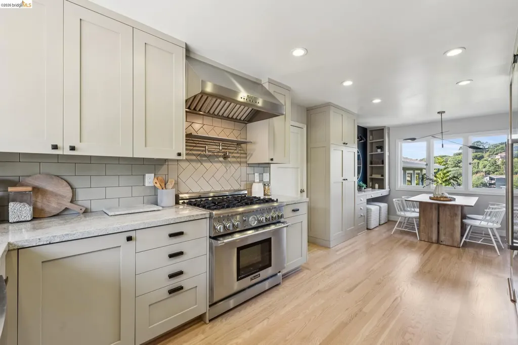 453 Scenic Avenue Piedmont CA 94611