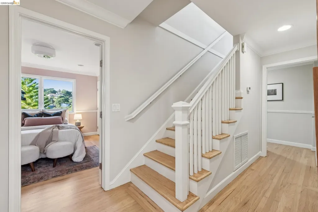 453 Scenic Avenue Piedmont CA 94611