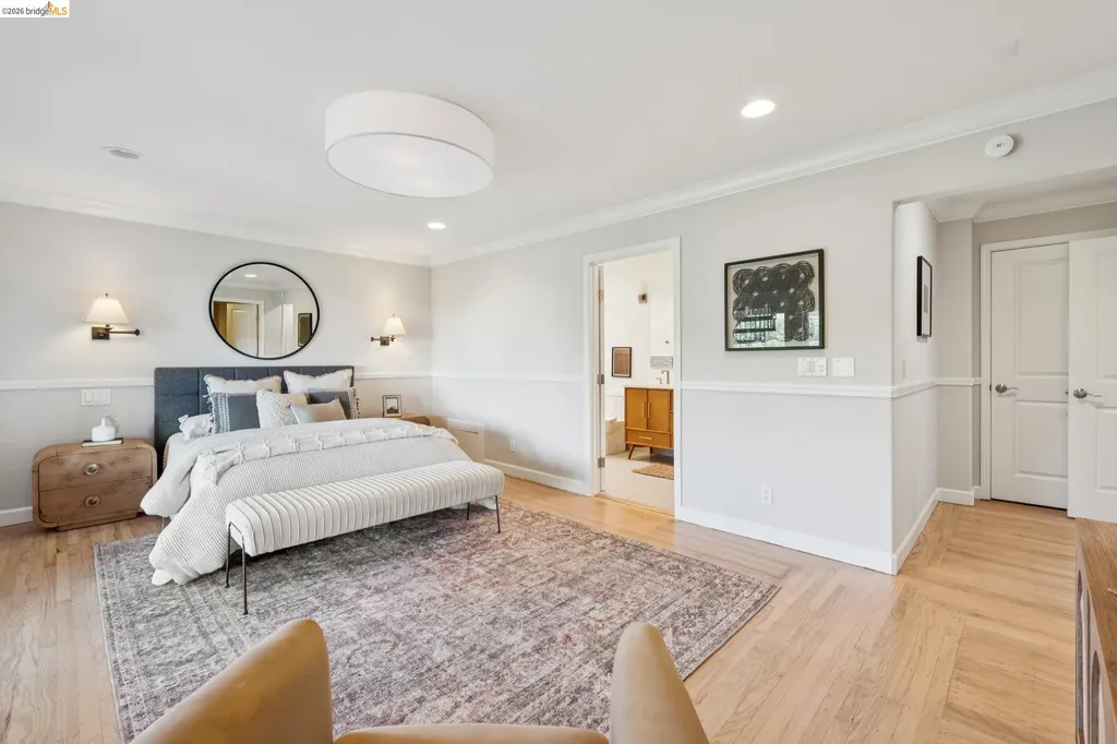 453 Scenic Avenue Piedmont CA 94611