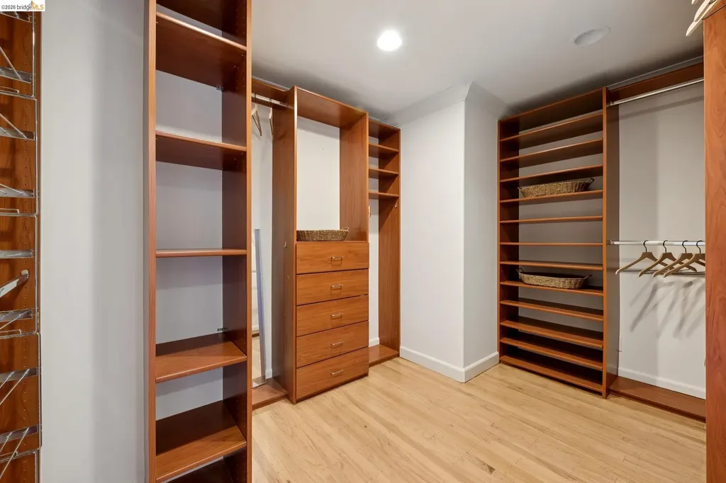 453 Scenic Avenue Piedmont CA 94611