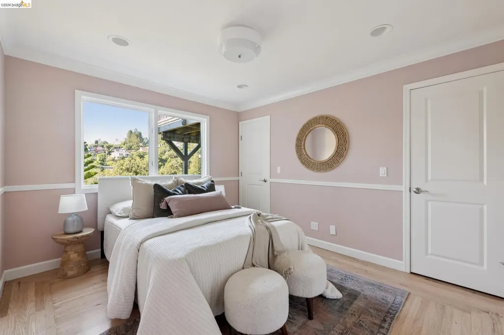 453 Scenic Avenue Piedmont CA 94611