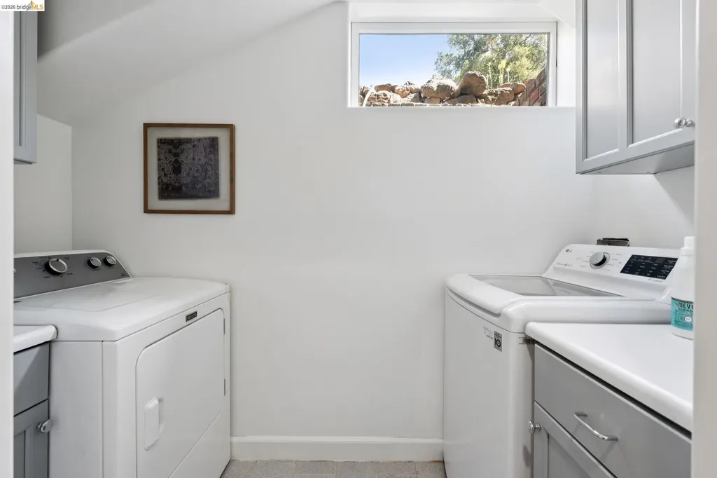 453 Scenic Avenue Piedmont CA 94611