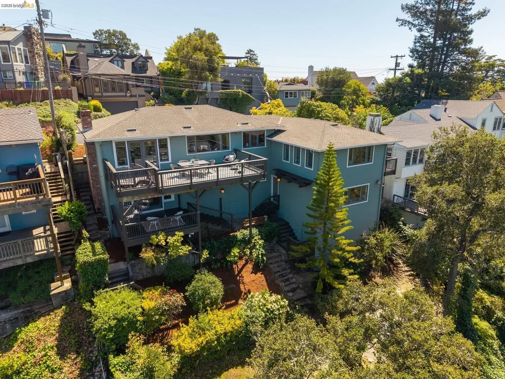 453 Scenic Avenue Piedmont CA 94611