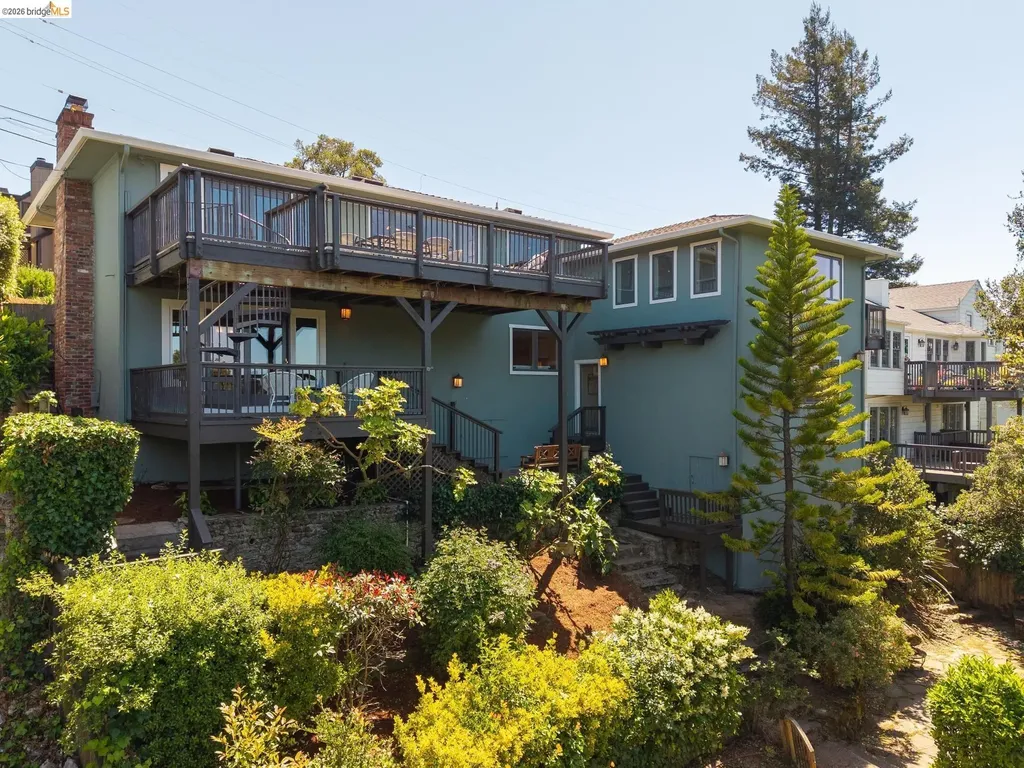 453 Scenic Avenue Piedmont CA 94611