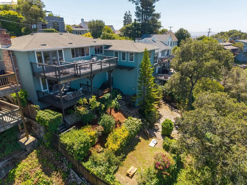 453 Scenic Avenue Piedmont CA 94611