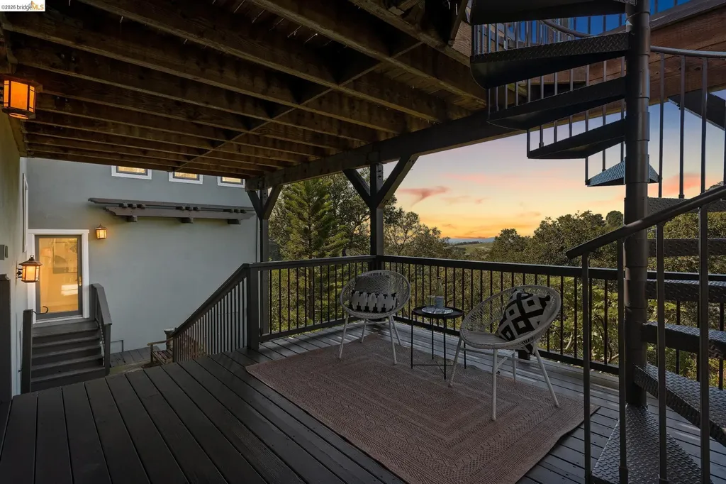 453 Scenic Avenue Piedmont CA 94611