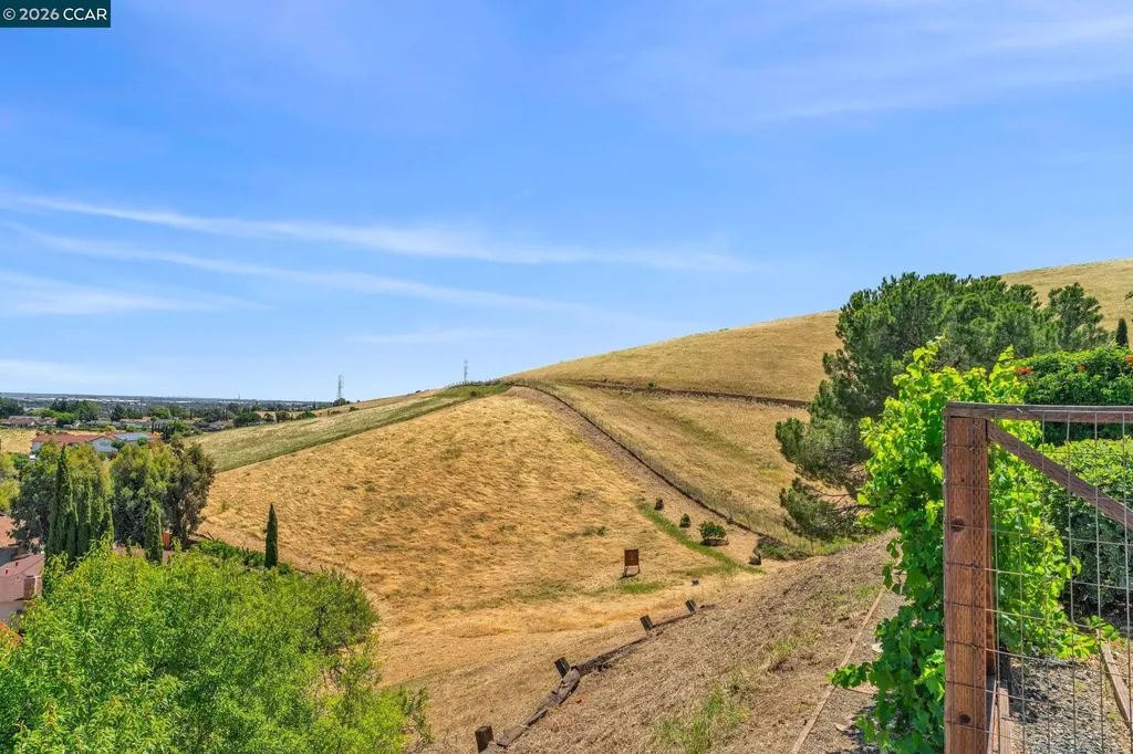 2240 Westwood Lane Pittsburg CA 94565