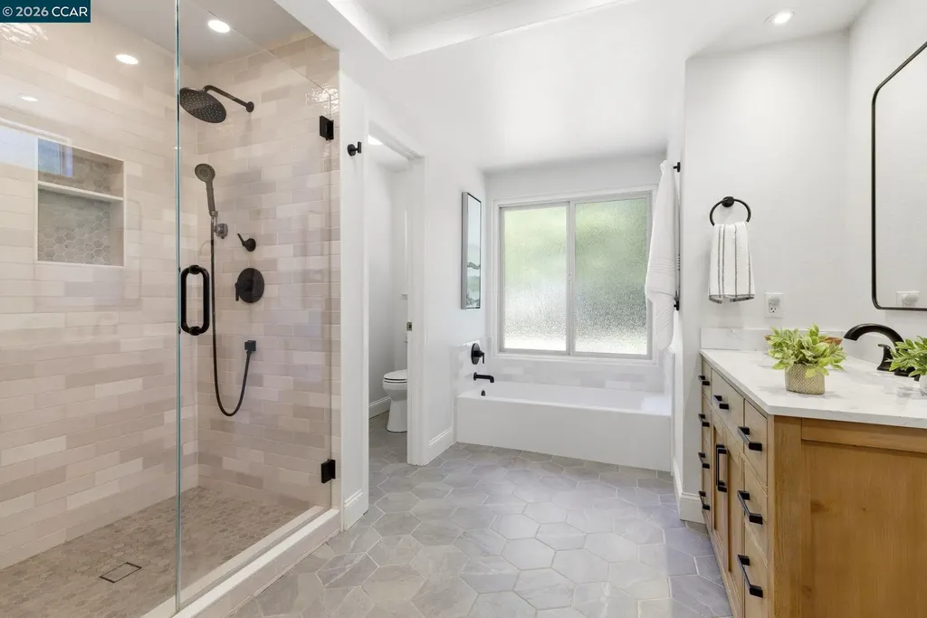 1740 Oro Valley Circle Walnut Creek CA 94596