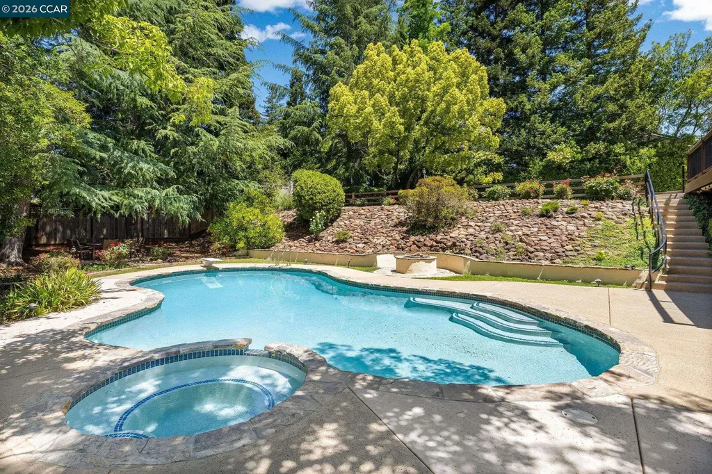 1740 Oro Valley Circle Walnut Creek CA 94596
