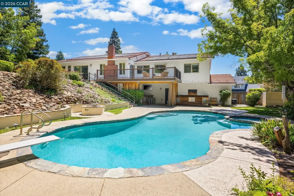 1740 Oro Valley Circle Walnut Creek CA 94596