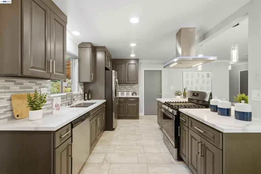 1723 Germaine Court Hayward CA 94541