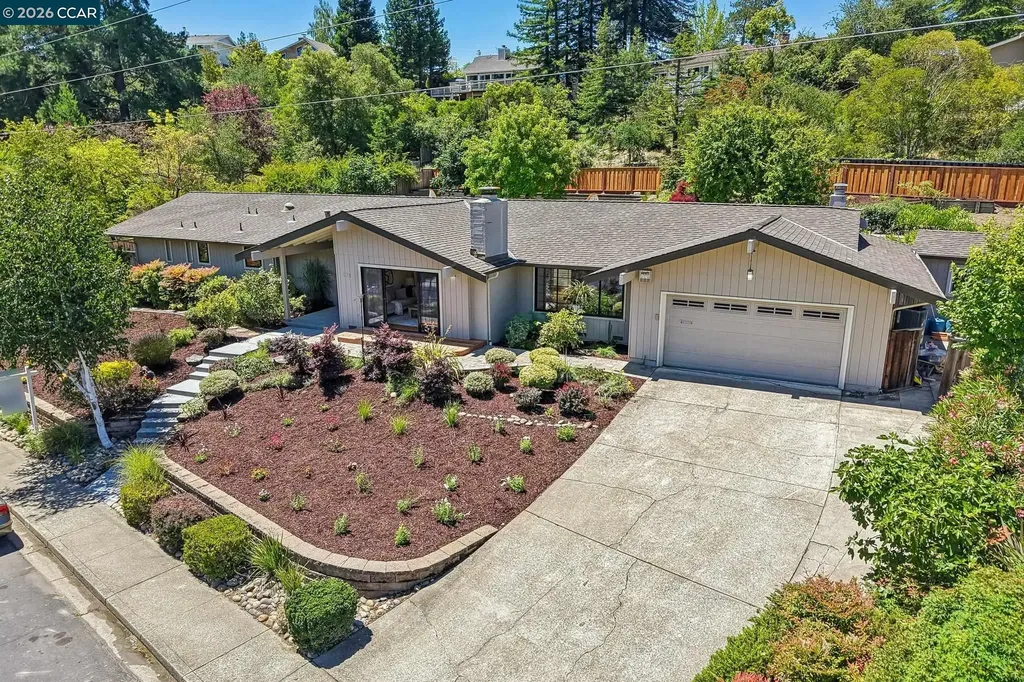 128 Corliss Drive Moraga CA 94556