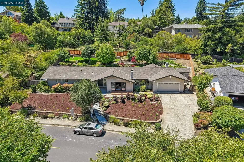 128 Corliss Drive Moraga CA 94556