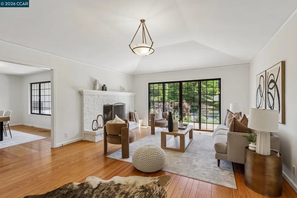 128 Corliss Drive Moraga CA 94556