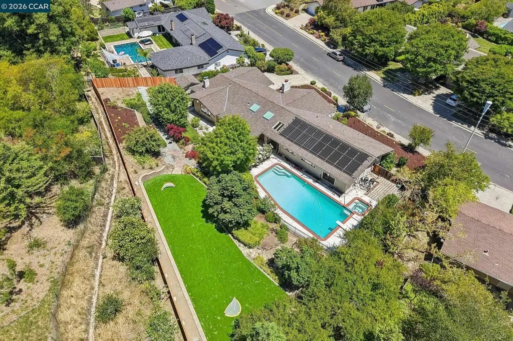 128 Corliss Drive Moraga CA 94556