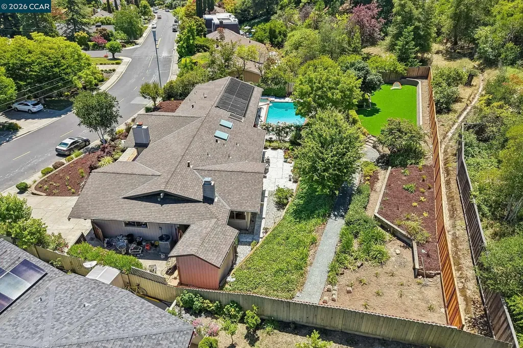 128 Corliss Drive Moraga CA 94556
