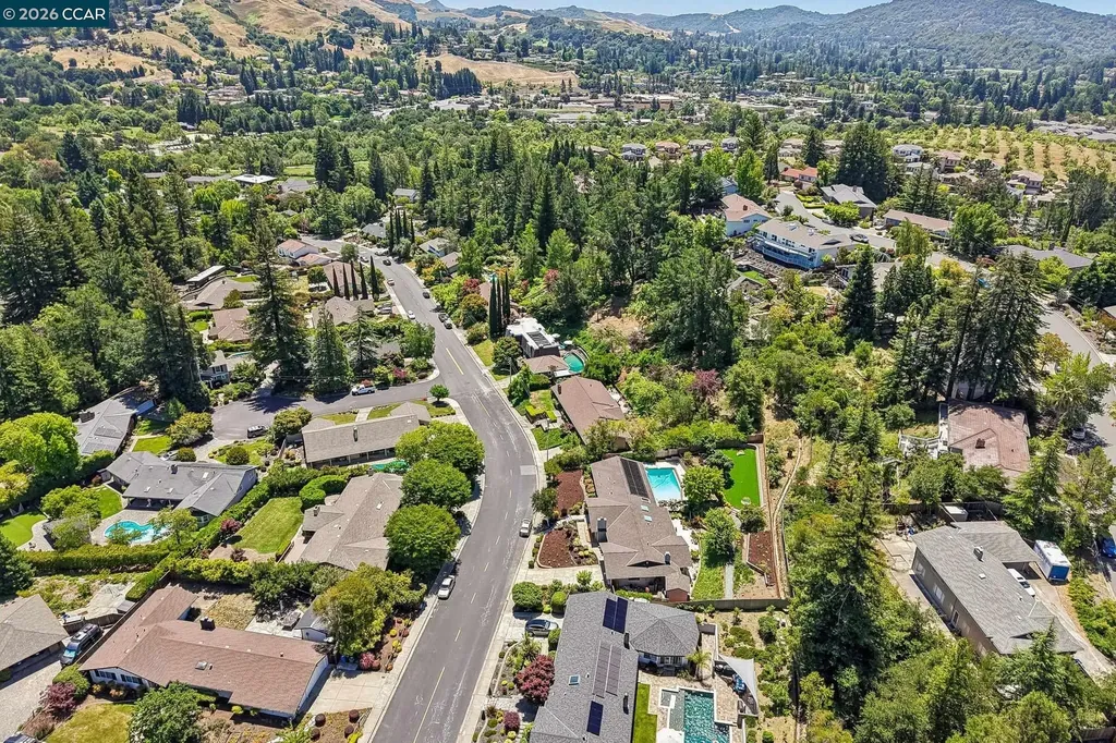 128 Corliss Drive Moraga CA 94556