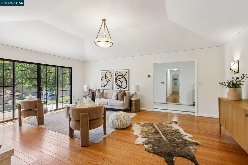 128 Corliss Drive Moraga CA 94556