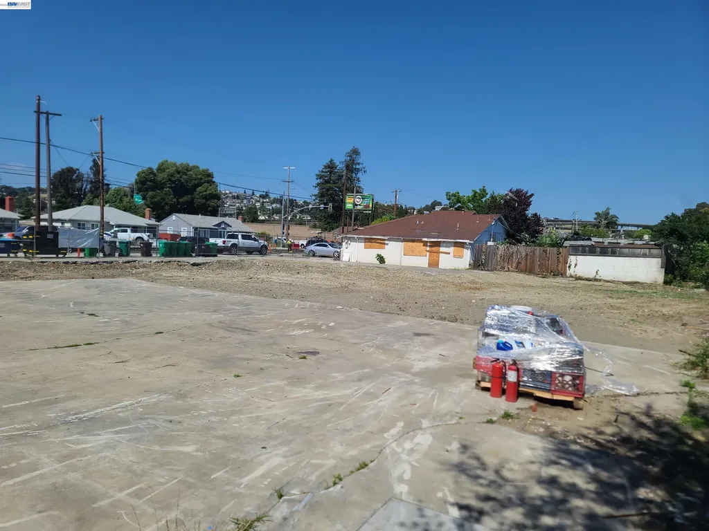 867 Lewelling Boulevard Ashland CA 94541