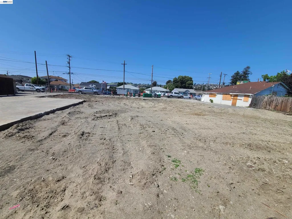 867 Lewelling Boulevard Ashland CA 94541