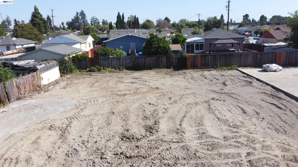 867 Lewelling Boulevard Ashland CA 94541