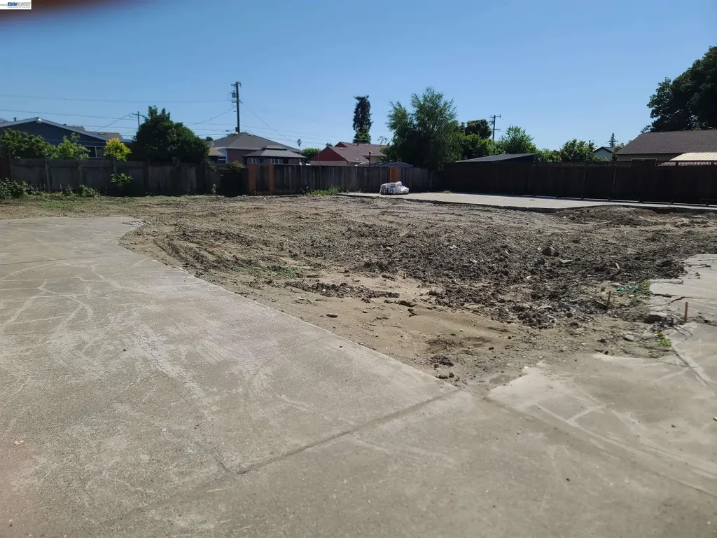 867 Lewelling Boulevard Ashland CA 94541