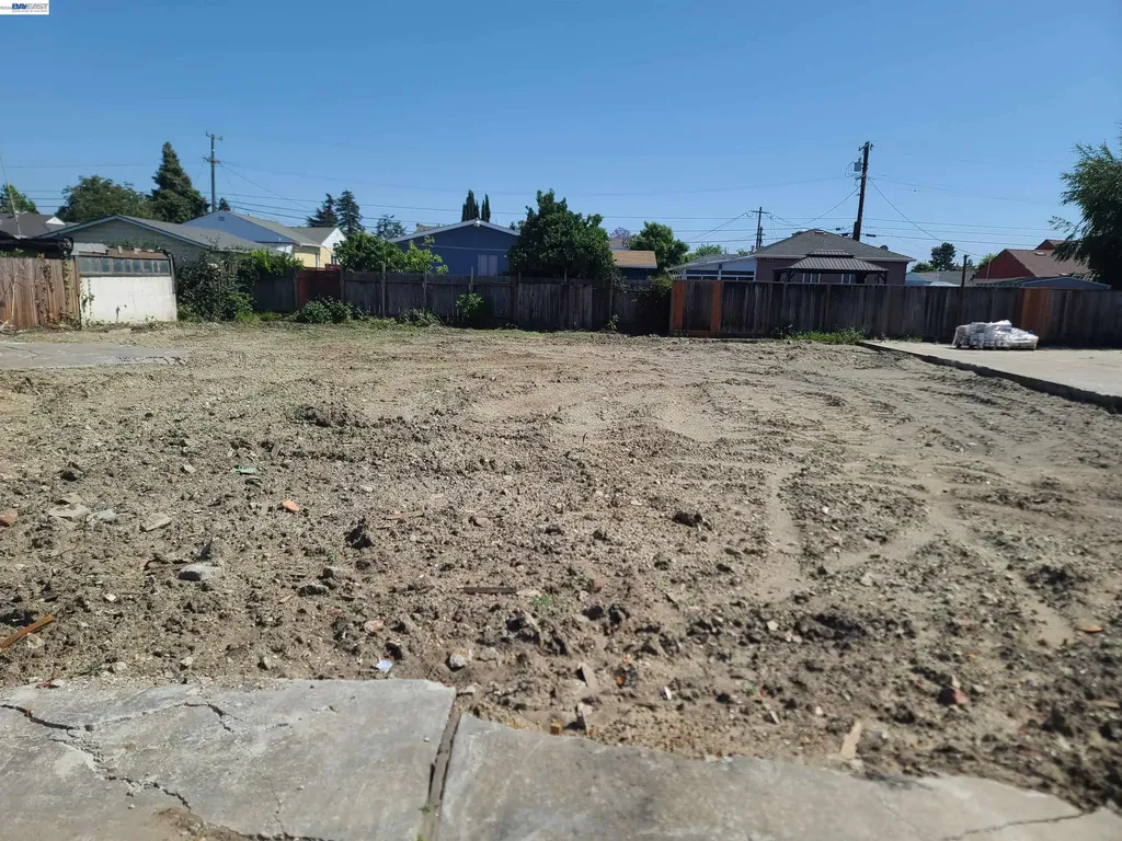 867 Lewelling Boulevard Ashland CA 94541