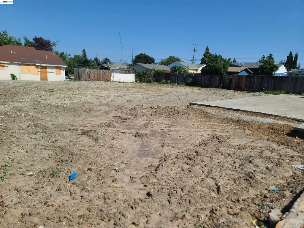 867 Lewelling Boulevard Ashland CA 94541