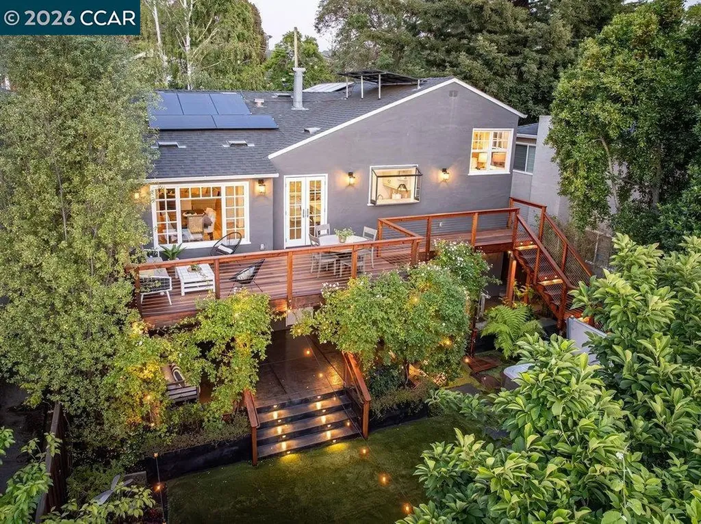 4315 Atlas Avenue Oakland CA 94619