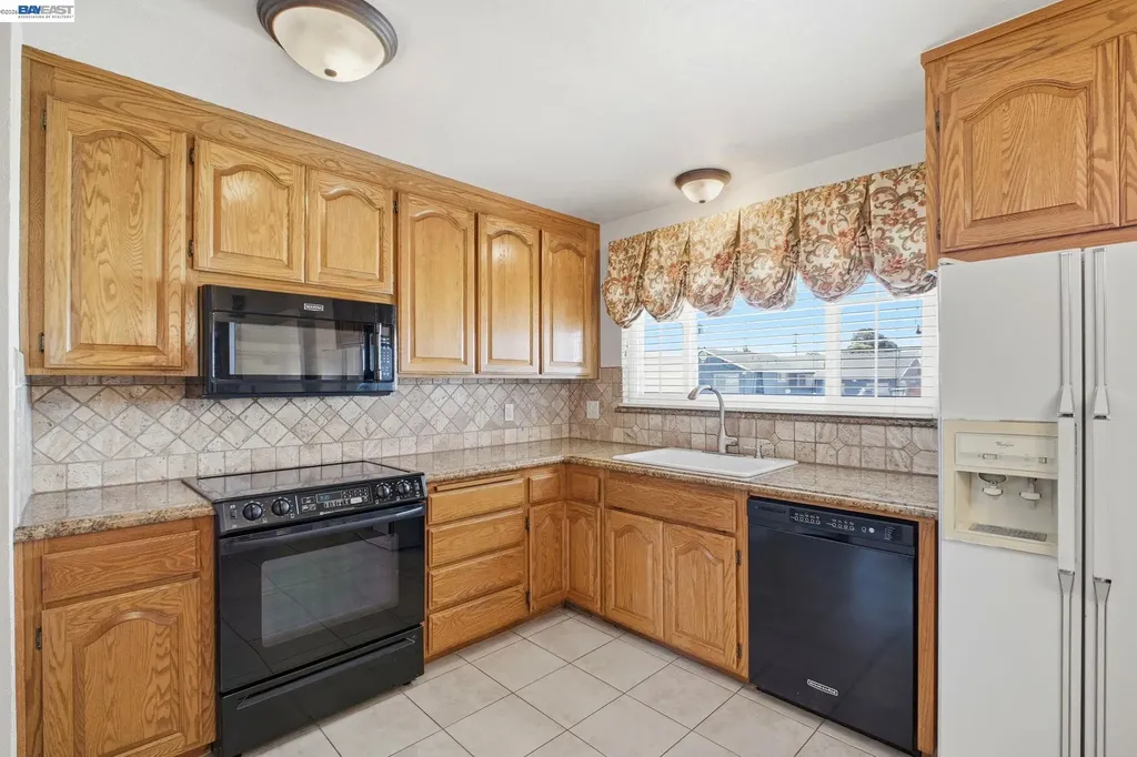 930 Castle Street San Leandro CA 94578