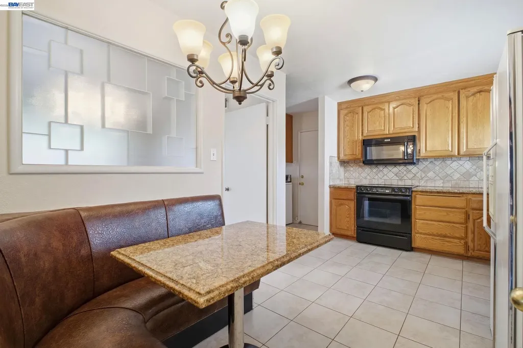 930 Castle Street San Leandro CA 94578
