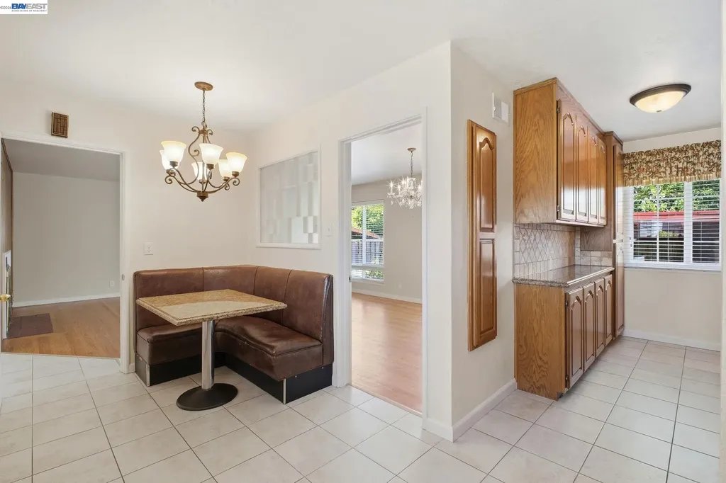 930 Castle Street San Leandro CA 94578