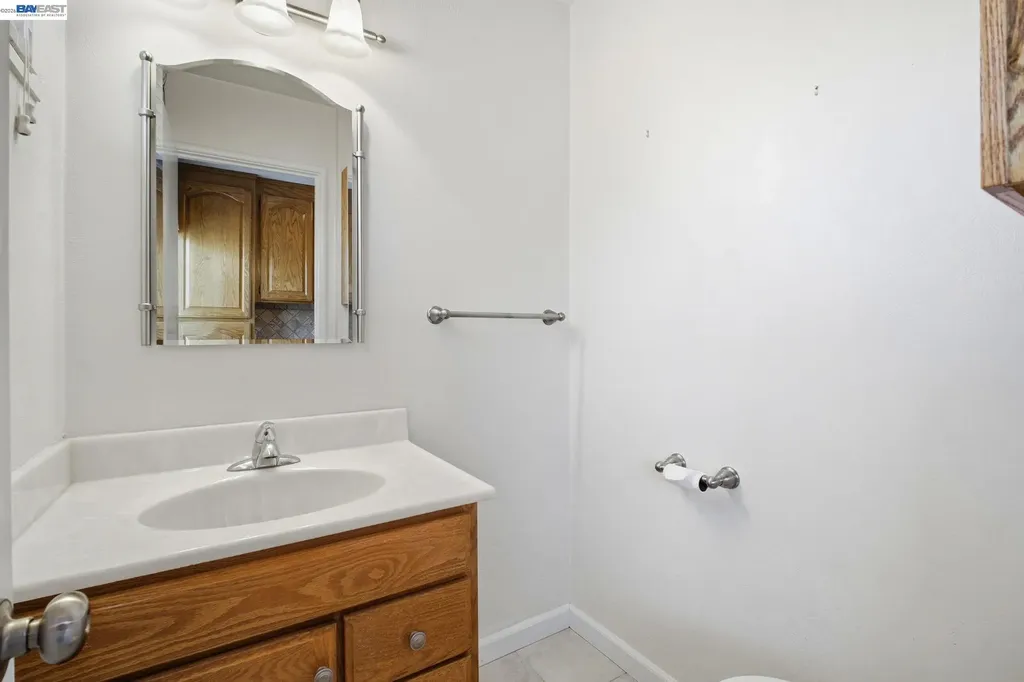 930 Castle Street San Leandro CA 94578