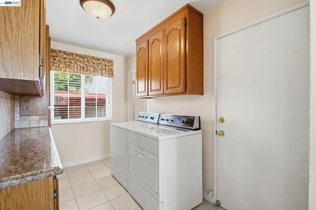 930 Castle Street San Leandro CA 94578