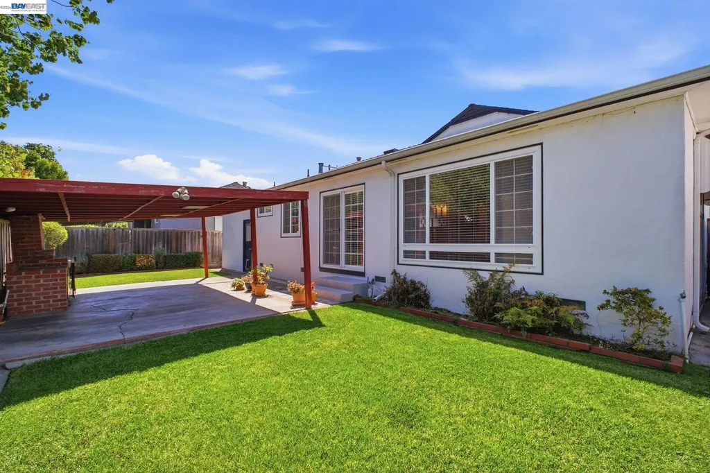930 Castle Street San Leandro CA 94578