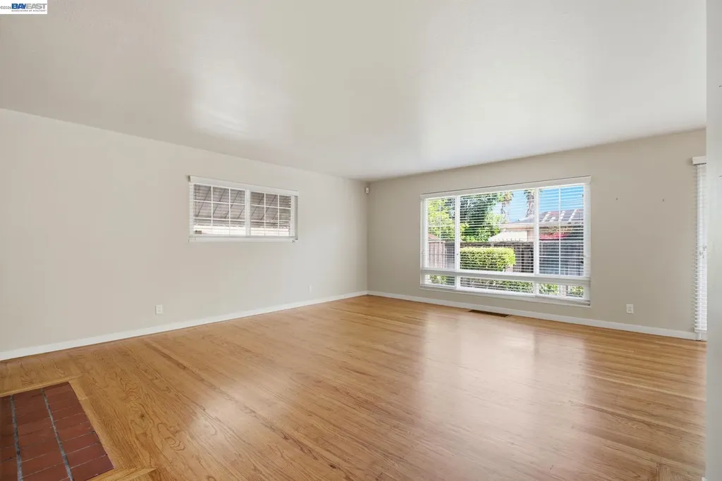 930 Castle Street San Leandro CA 94578