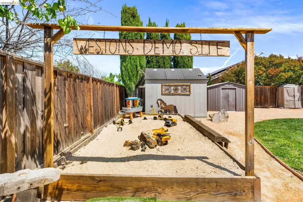 1186 El Rio Court Livermore CA 94551