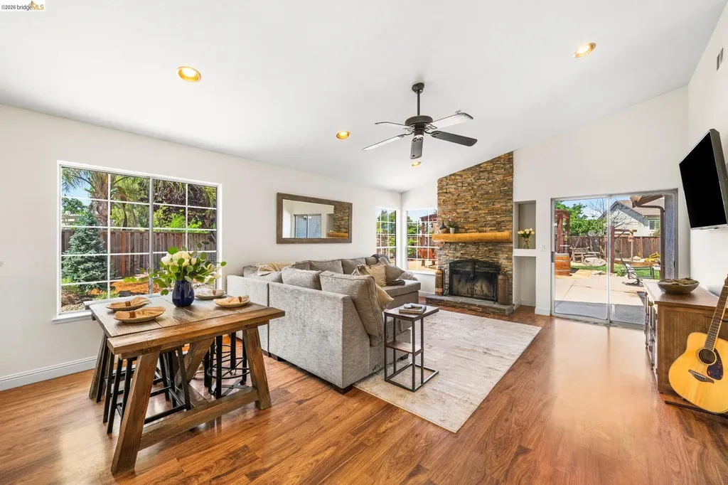 1186 El Rio Court Livermore CA 94551