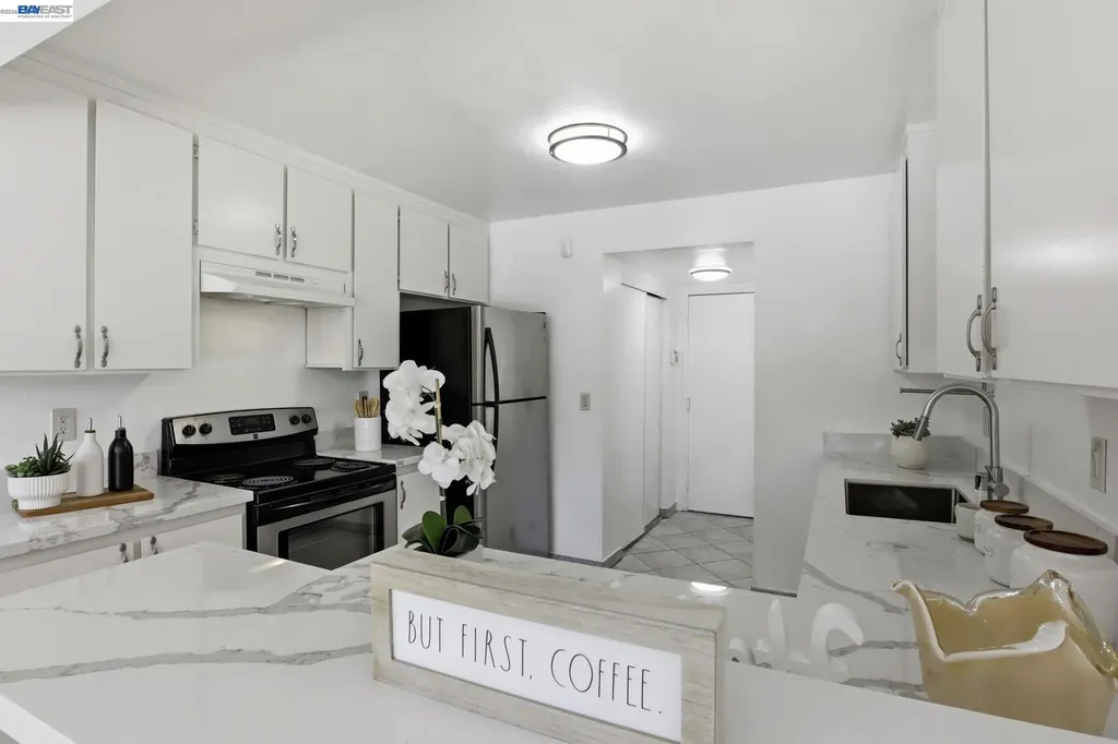 27720 Persimmon Drive Hayward CA 94544
