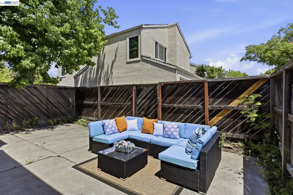 27720 Persimmon Drive Hayward CA 94544